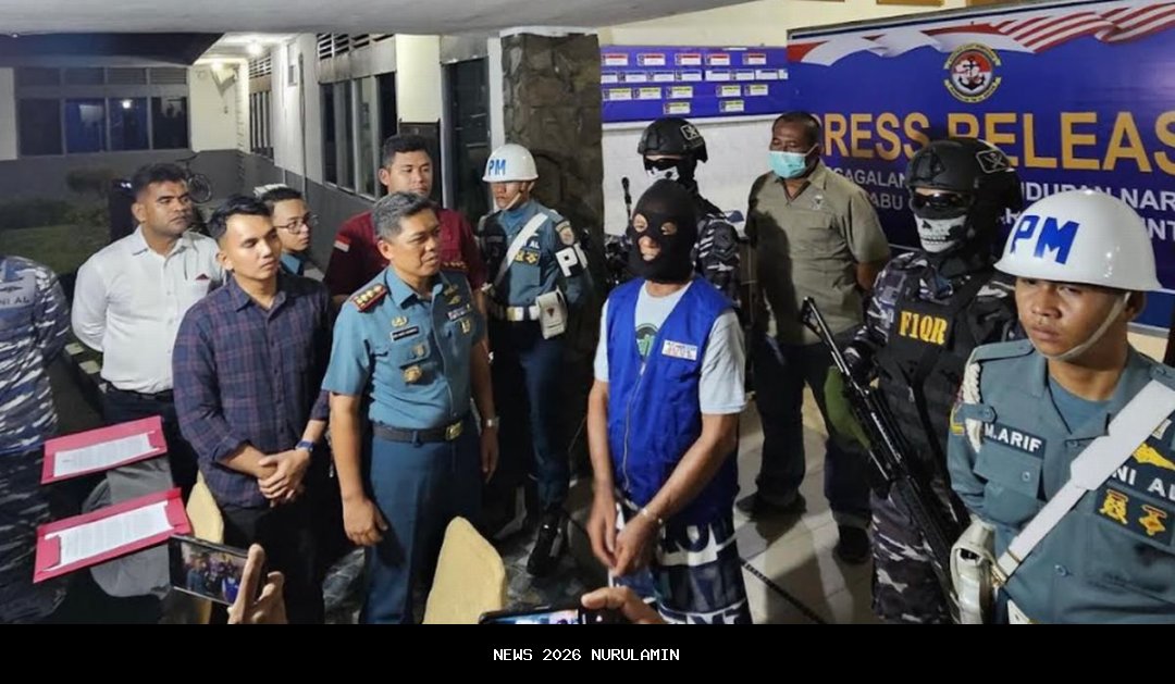 Kunjungi Warga Blok C, Babinsa Zaenal Giatkan Keamanan dan Ketahanan Pangan
