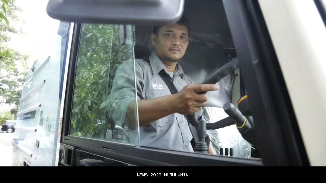 Perempuan Tangguh di Balik Kebersihan Kota Bandung Pasca Tahun Baru 2026