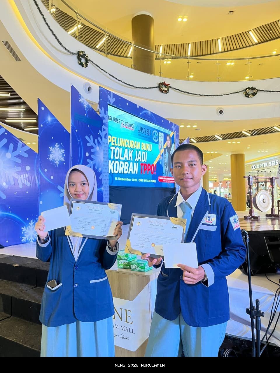 Kapolda Kepri Terima Buku Bentengi Pelajar dari Kriminalitas, Tolak Jadi Korban TPPO