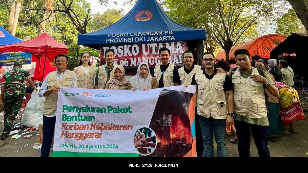 Ketua Forum SIPAJA Beri Bantuan untuk Korban Kebakaran di Koya Barat