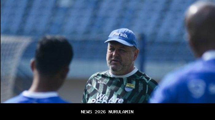 Jadwal Padat, Bojan Hodak Minta Perubahan Skuad Persib Jelang Laga Super League vs Malut United