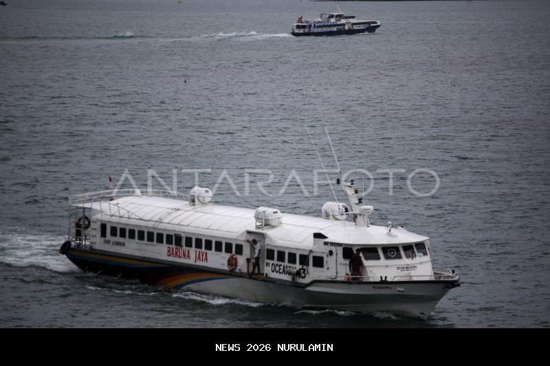 15 jalur pelayaran nasional lancar dan terkendali saat arus Natal tinggi