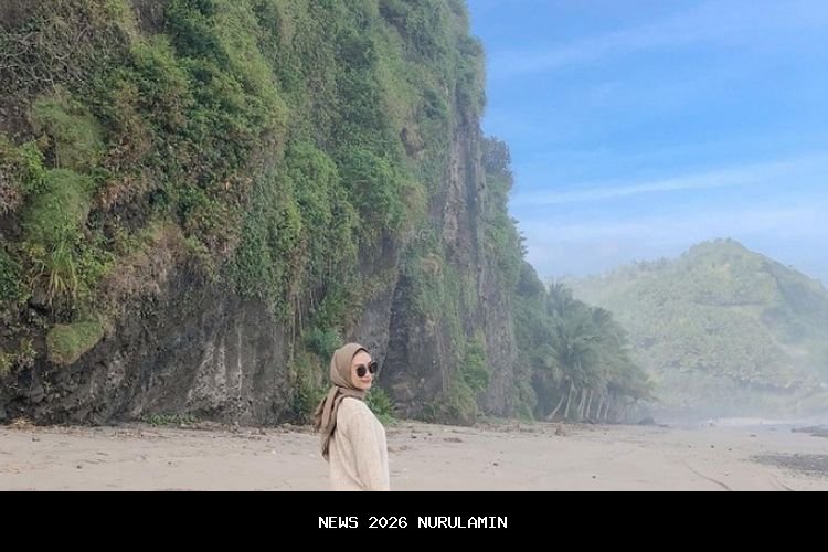 Pesona Pantai Pecaron Kebumen: Harga Tiket & Fasilitas Lengkap