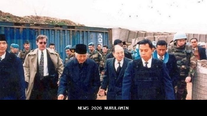 Verrell Bramasta Jadi Sorotan Saat Pakai Rompi Antipeluru di Lokasi Banjir