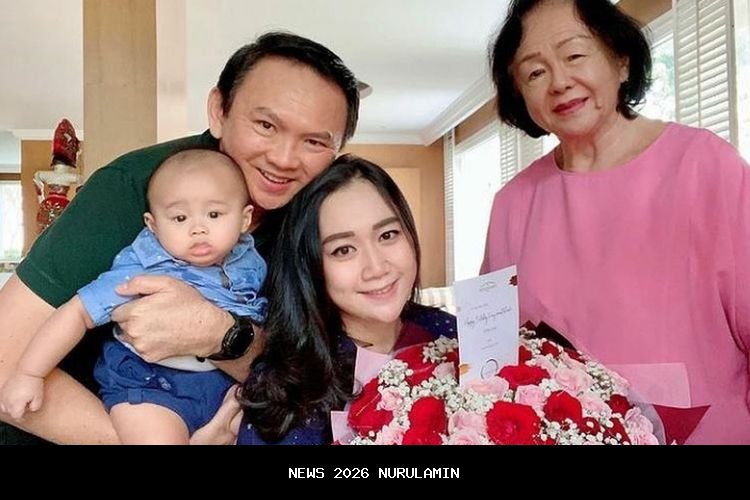Kisah cinta Ahok dan Puput Nastiti Devi yang lengkap dengan anak ketiga