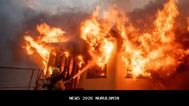Kebakaran Lapak di Kapuk Cengkareng: 14 Unit dan 70 Personel Tiba di Lokasi