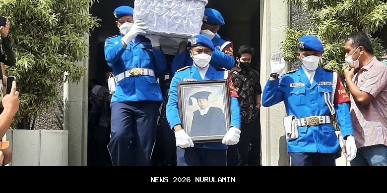 Kronologi Guru Besar UGM Diteror dan Diancam Ditangkap Tanpa Laporan KTP