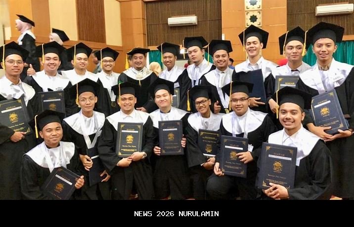 Di Tengah Puing, Mahasiswa Kedokteran Gaza Ikuti Wisuda