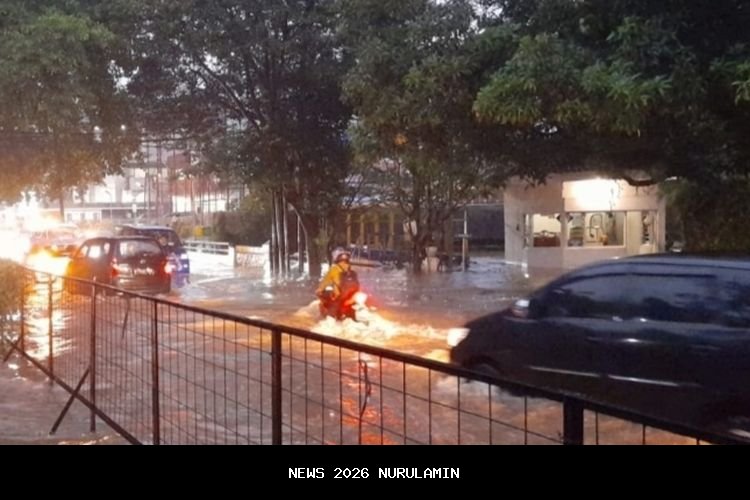 Jalan Kelayan A Terendam Banjir, Motor Mogok