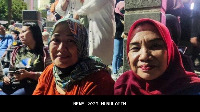 Meski Tanpa Kembang Api, Bundaran HI Tetap Jadi Tujuan Rayakan Tahun Baru di Jakarta