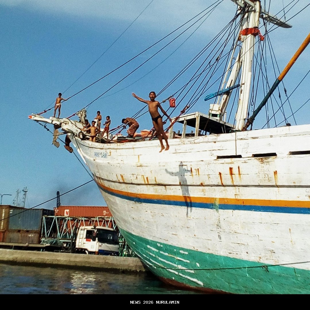 Penggerebekan 3 kontainer garmen ilegal di Pelabuhan Sunda Kelapa