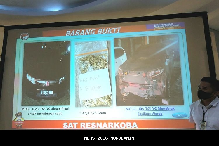 Dikejar Polisi, Mobil Kurir Sabu 2,7 Kg Terjatuh ke Sawah