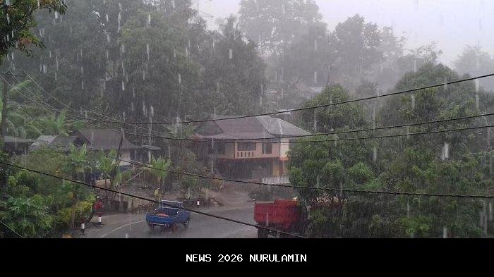 Peringatan dini cuaca Jawa Barat Senin 12 Januari 2026: Potensi hujan deras disertai petir