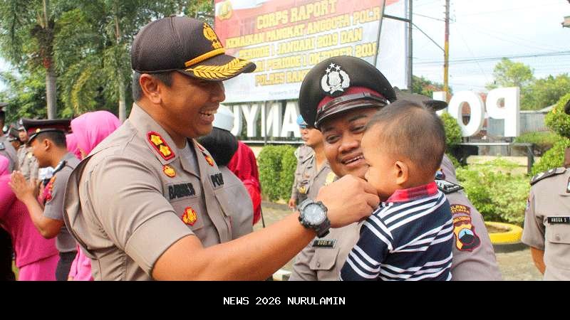 Tahun Berakhir, 78 Personel Polres Tanahlaut Naik Pangkat