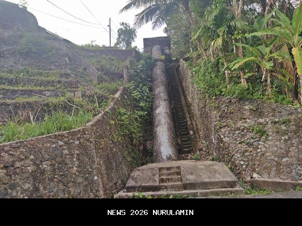Warga Batu Busuk Kota Padang Minta Normalisasi Sungai untuk Cegah Kerusakan Jalan dan Rumah