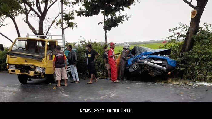 Kecelakaan di Ngoro Jombang, Mobil adu banteng dengan truk, 1 orang tewas