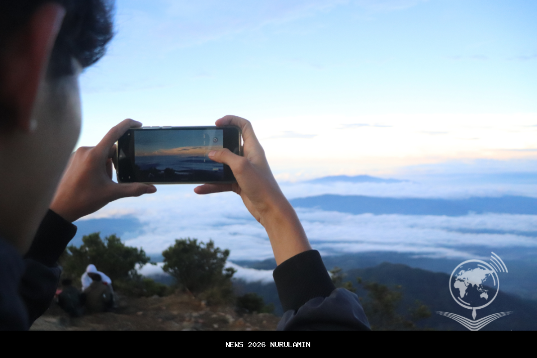 5 Gunung Kaltim untuk Pemula, Termasuk Negeri di Atas Awan