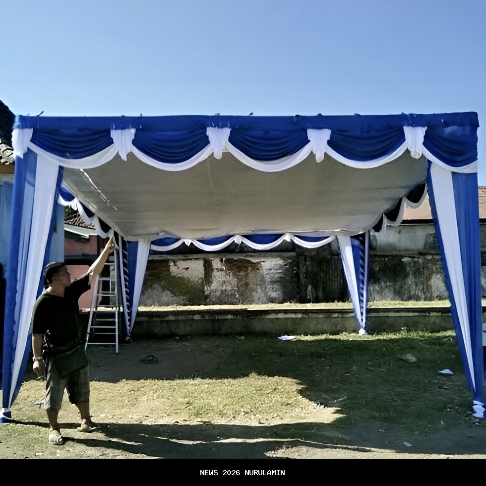 Lurah Bangkala Turun Pantau Pembangunan Tenda TPS, 115 Warga Berebut 65 Kursi Ketua RT