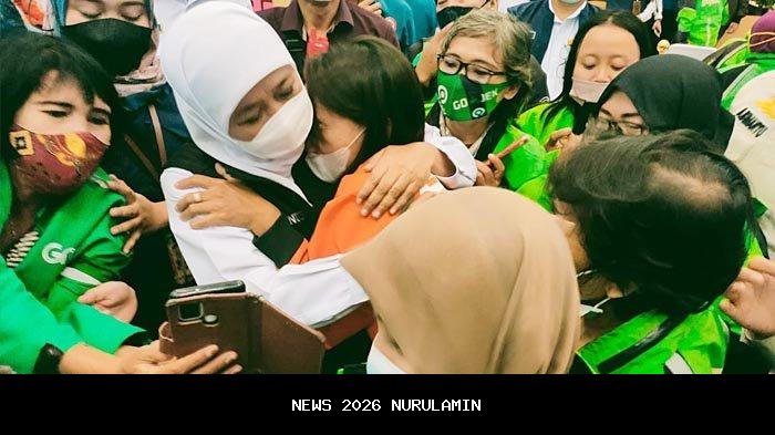 Gubernur Khofifah Tutup Tahun dengan Berbagi Kasih kepada Ratusan Ojol Perempuan Jatim